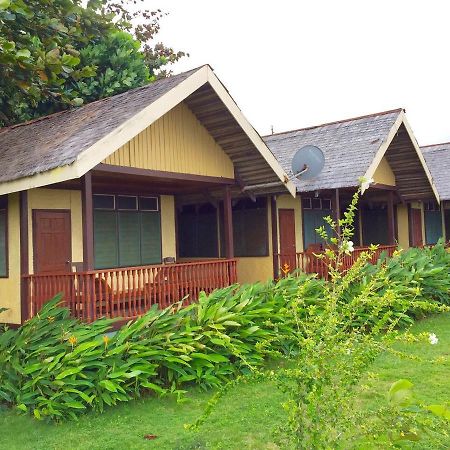 Pems Pension And Restaurant Taytay  Buitenkant foto