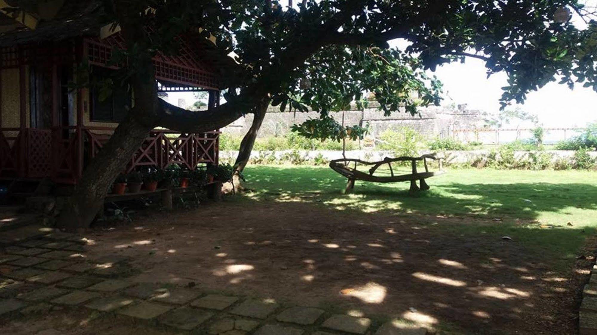Pems Pension And Restaurant Taytay  Buitenkant foto