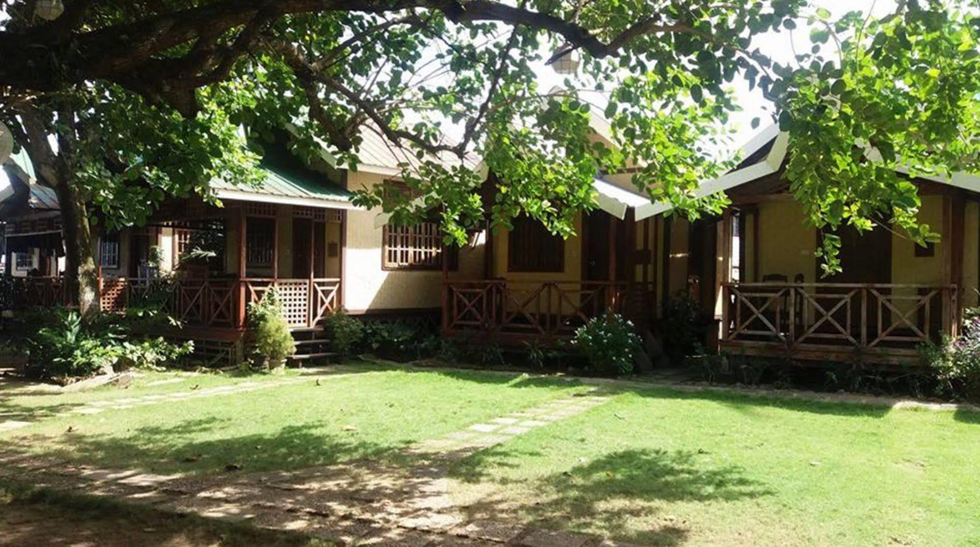 Pems Pension And Restaurant Taytay  Buitenkant foto