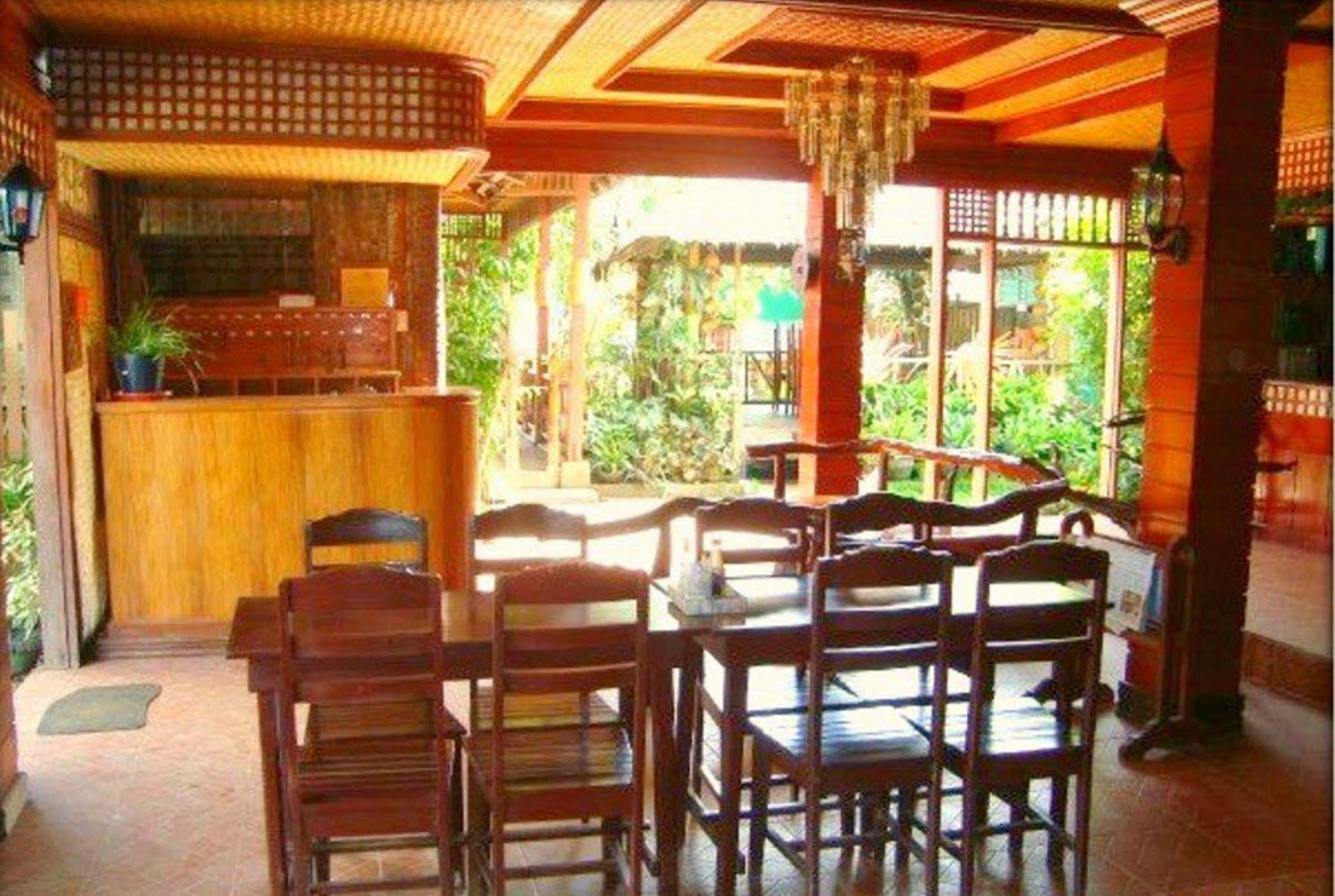 Pems Pension And Restaurant Taytay  Buitenkant foto
