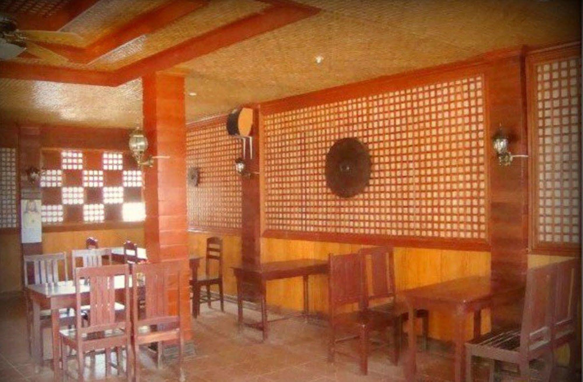 Pems Pension And Restaurant Taytay  Buitenkant foto