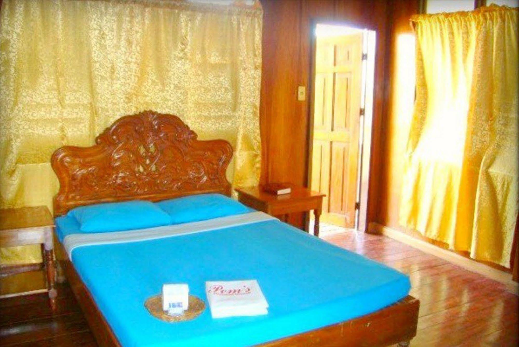 Pems Pension And Restaurant Taytay  Buitenkant foto
