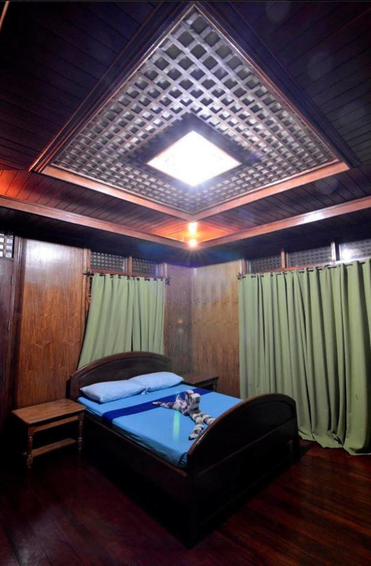 Pems Pension And Restaurant Taytay  Buitenkant foto